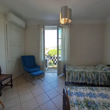 Palais Alexandre A Cannes